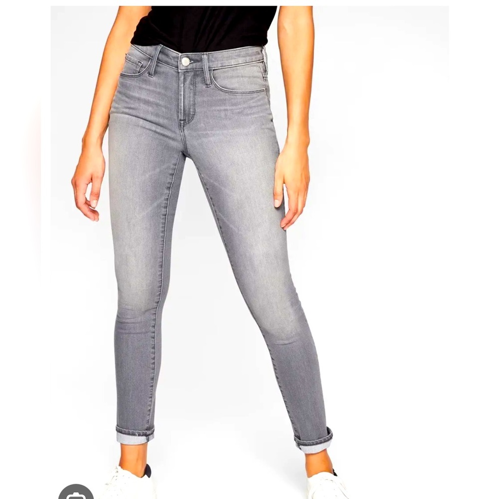 ATHLETA Sculptek Skinny Jeans Grey Wash Size 6 GUC